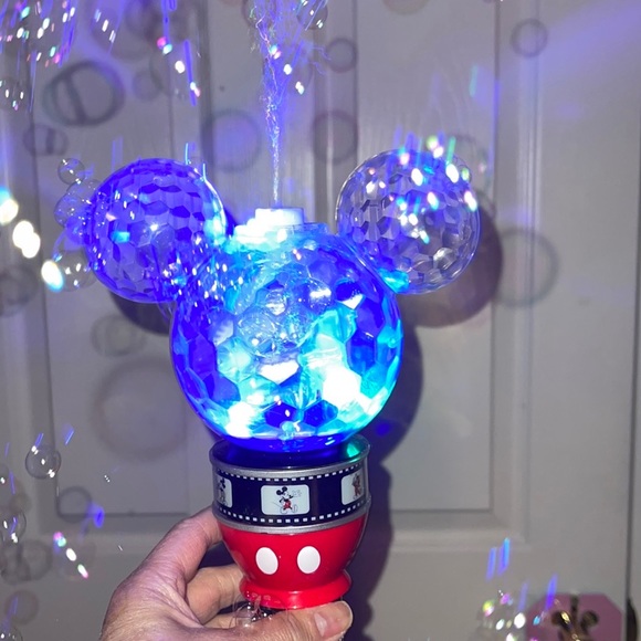 DISNEY PARKS Exclusive- BRAND NEW LED Light Up Mickey Film Reel Bubble blower - Picture 8 of 14
